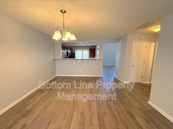 3rd image of 9932 Birch Knoll Ct
