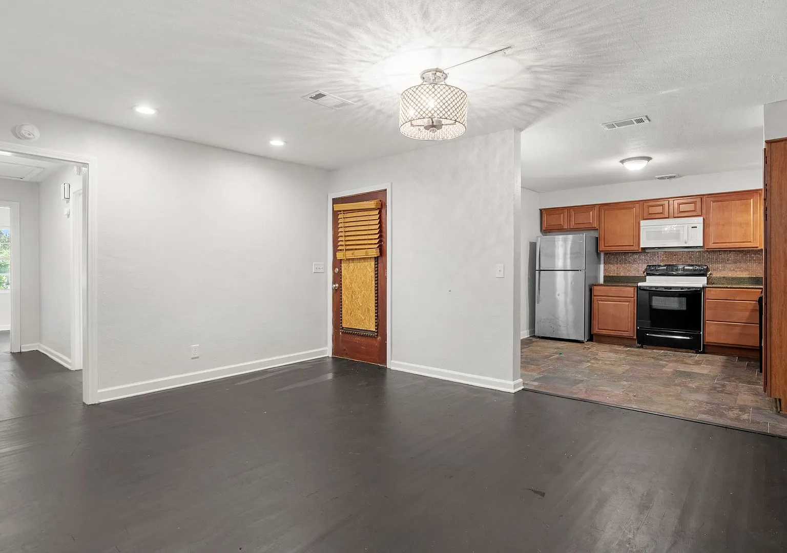 3 Bed 1 Bath Home near Osceola Golf Course — Photo 3
