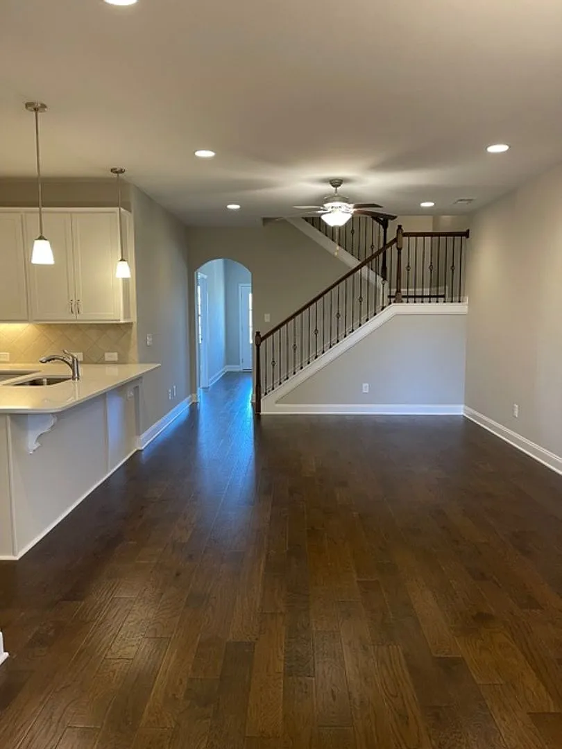 Building Photo - 818 Griff Ln #132