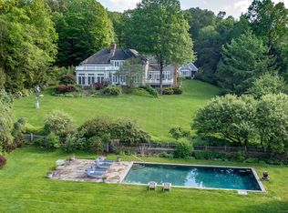 11 Ravenrock Road, Roxbury, CT 06783