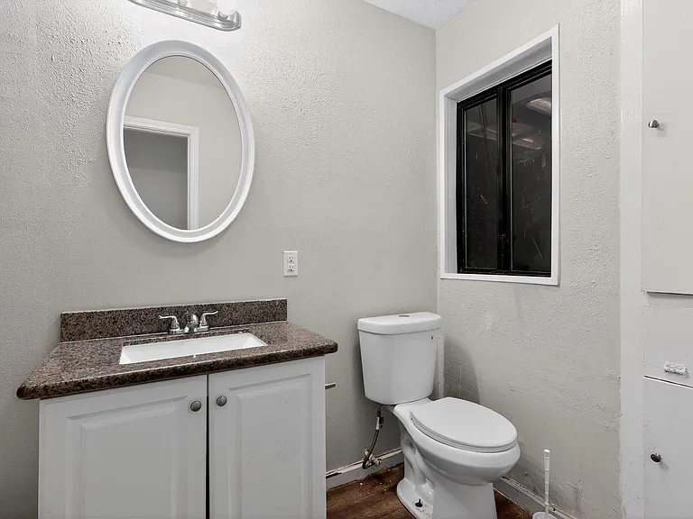 315 Acacia St — Photo 15
