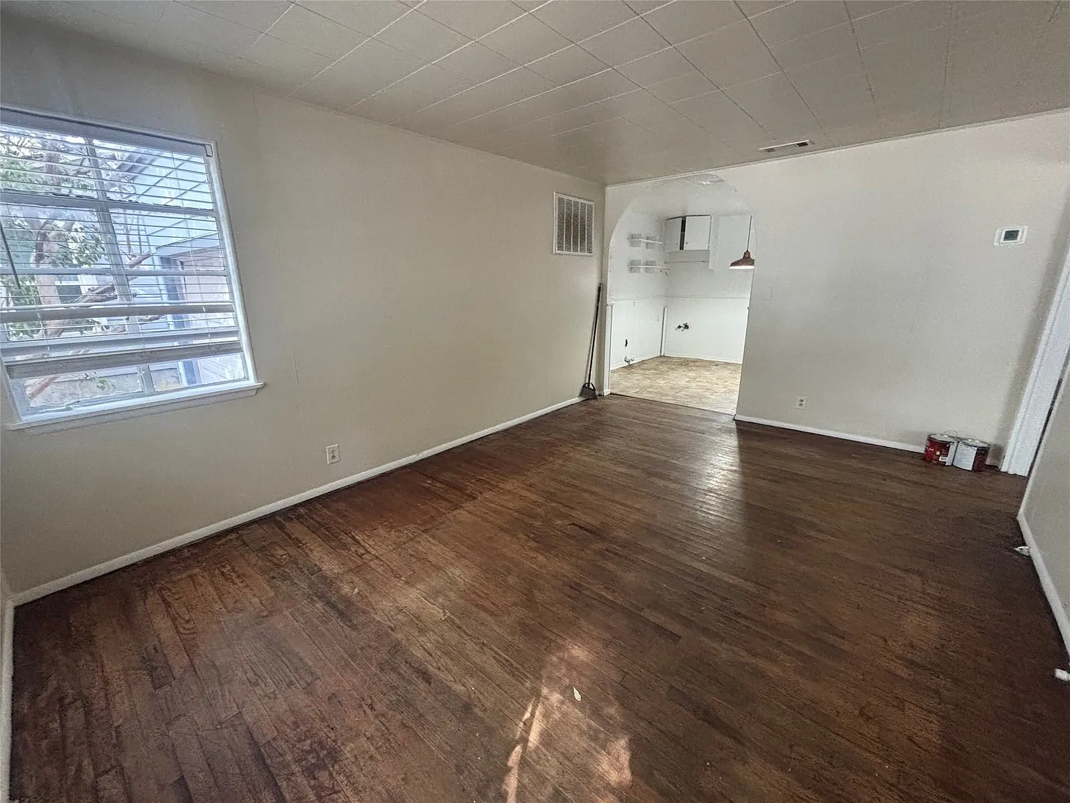 2 bed, 1.0 bath, 728 sqft, $1,500 — Photo 3