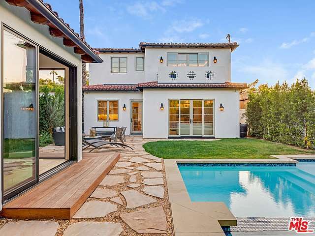 1st image of 616 N Poinsettia Pl
