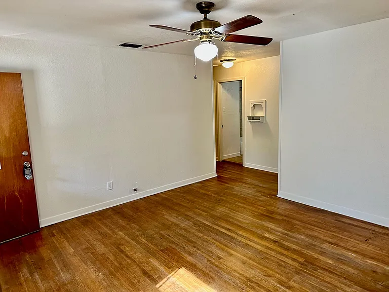 931 Cheatham St — Photo 4