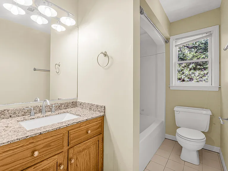 33 Serafin Ct — Photo 24
