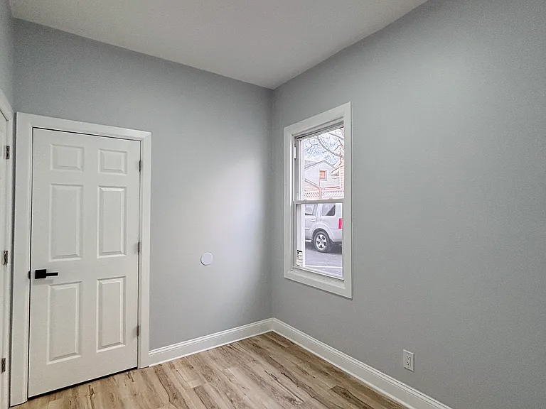 48 N York St #1R — Photo 6