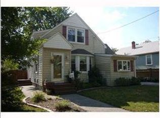 11 Yale Ave, Warwick, RI 02888