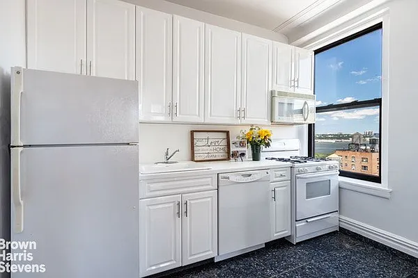 Rented by Brown Harris Stevens | media 16