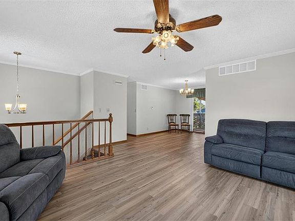 5th image of 103 S Paul Dr