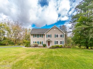 41 Lower Newtown Rd, Waterford, NY 12188