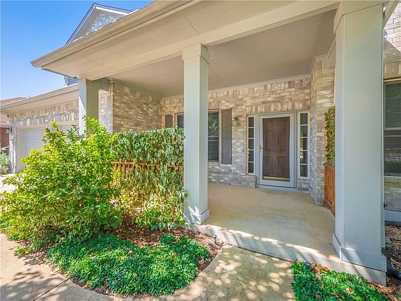3rd image of 205 Ambrose Dr
