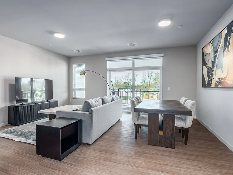 Bloom Monona Apartments — Photo 9