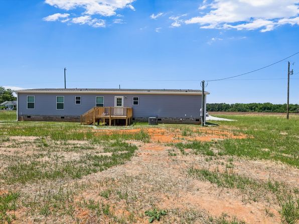 1159 Hickory Hill Rd, Eastover, SC 29044