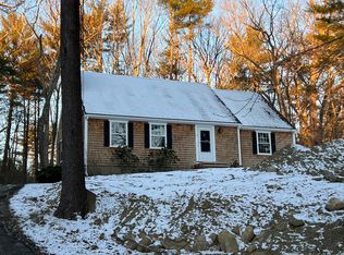 16 Flint St, North Reading, MA 01864