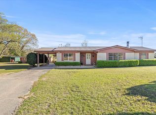 1671 Sand Basin Rd, Grand Ridge, FL 32442