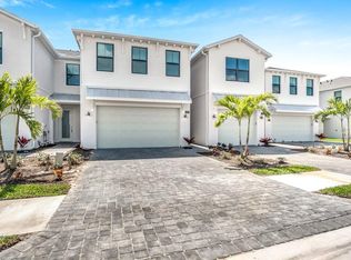 12976 Pembroke Dr, Naples, FL 34105