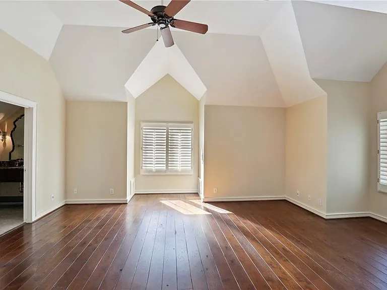 1965 W Wesley Rd NW — Photo 11