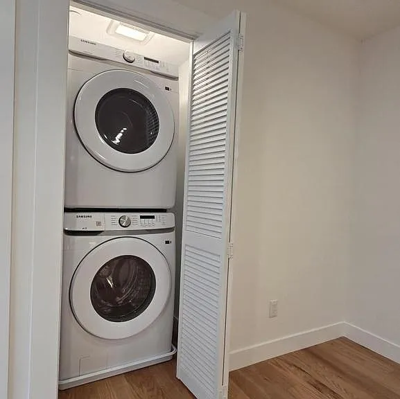 917 1/2 N Ridgewood Pl — Photo 15