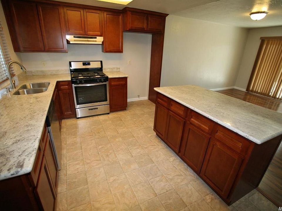 2nd image of 2686 Yuma Cir