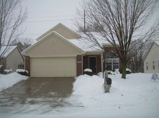 9764 Overcrest Dr, Fishers, IN 46037