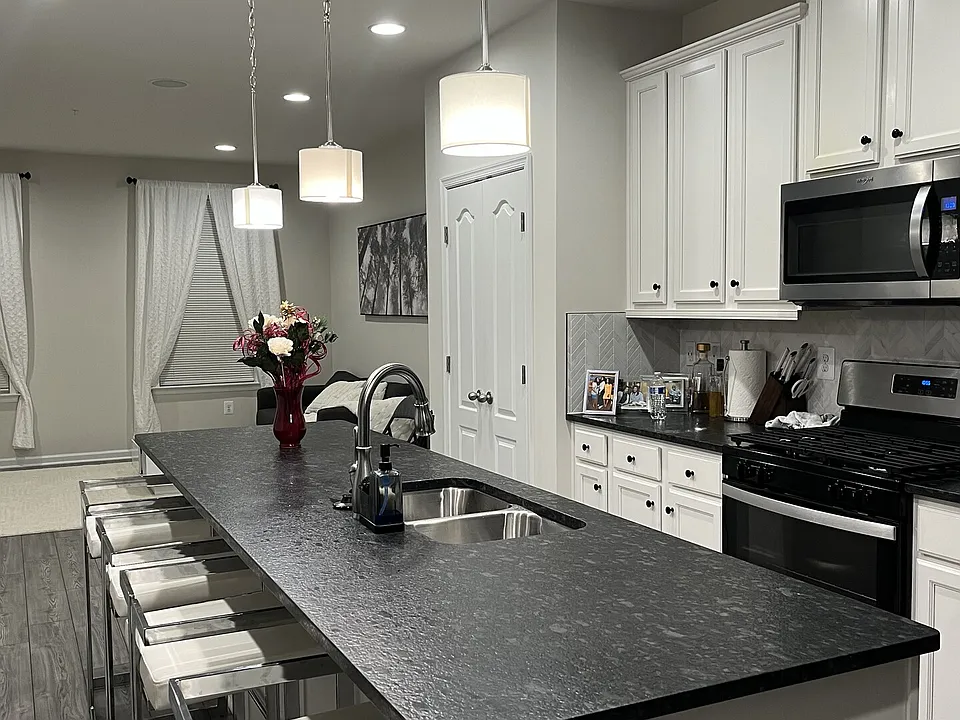 Lanham Hill Cir