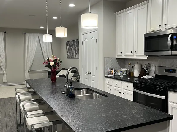 (undisclosed Address), Upper Marlboro, MD 20774