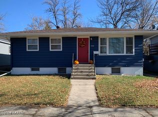 1300 5th Ave NW, East Grand Forks, MN 56721