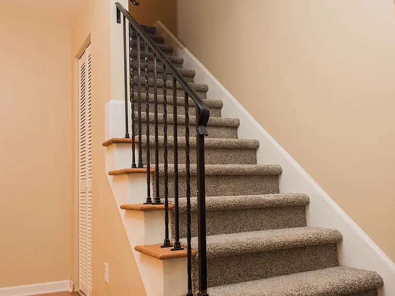 691 Village Place North Dr — Photo 4