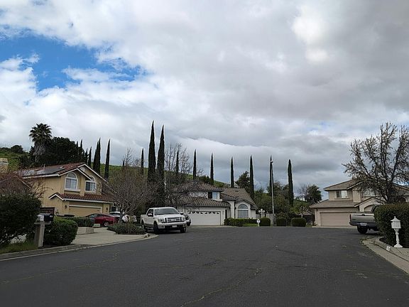 4th image of 1789 Gillespie Dr