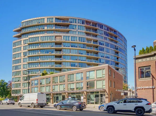 445 W 2nd Ave #211, Vancouver, BC V5Y 0E8