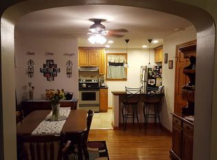 543 Acorn St, Philadelphia, PA 19128