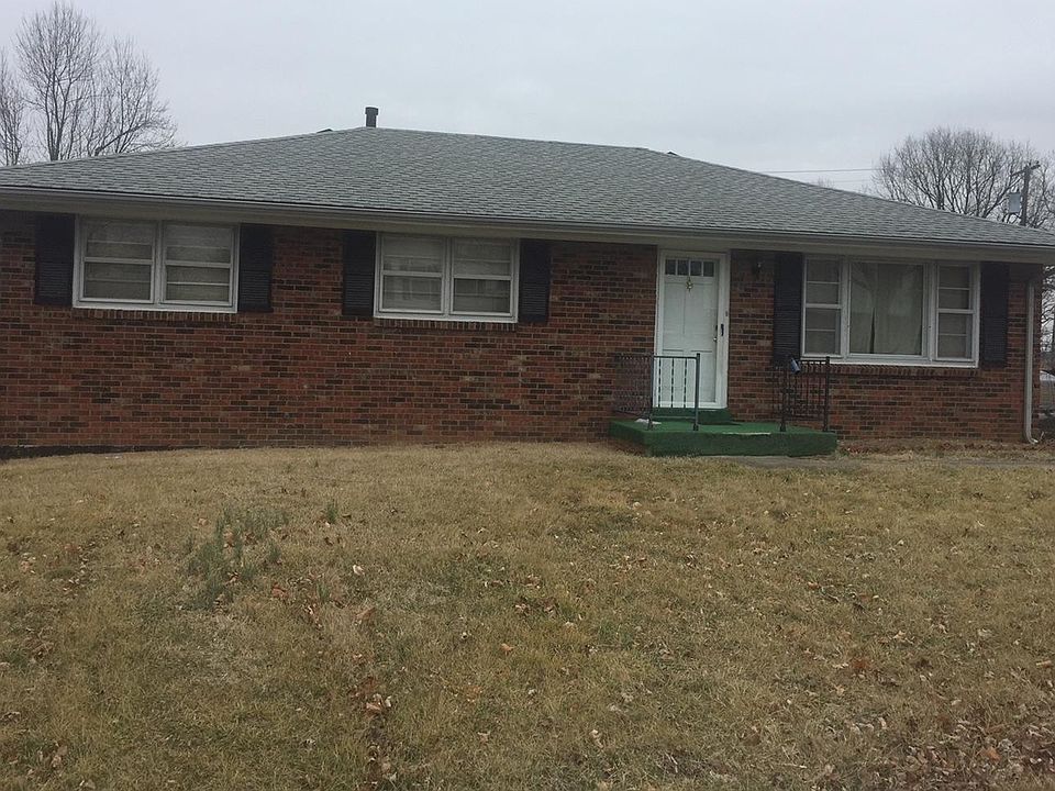 2nd image of 621 Bishop Dr
