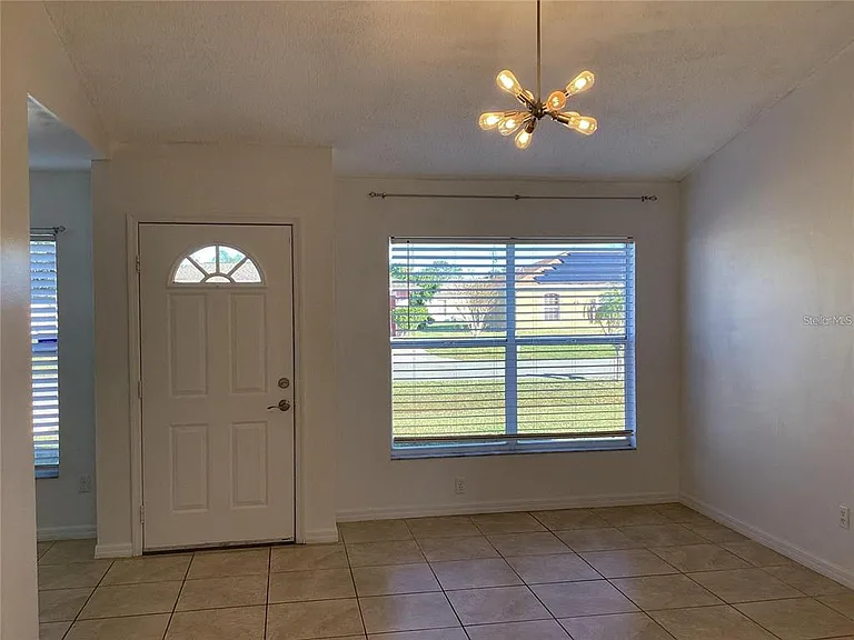 543 Cardinal Dr — Photo 14