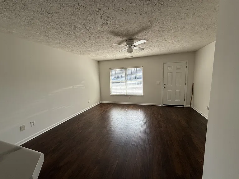 2961 S Rutherford Blvd #D8 — Photo 3