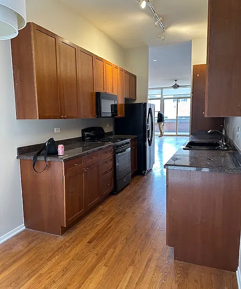 324 N Jefferson St #302 — Photo 8