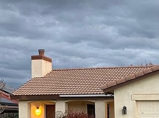 233 Camwood Ave, Bakersfield, CA 93308