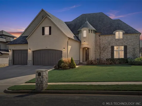 305 E Decatur St, Broken Arrow, OK 74011