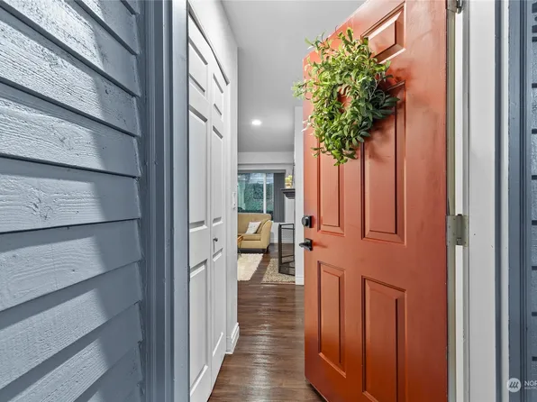 925 5th Avenue #D3, Kirkland, WA 98033
