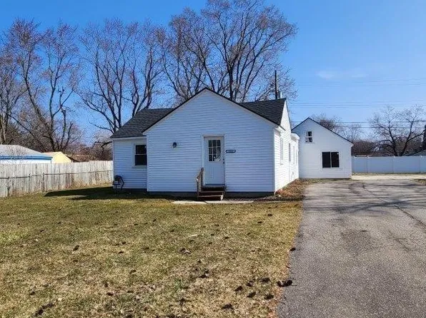 1132 Meadowlawn Dr, Pontiac, MI 48340