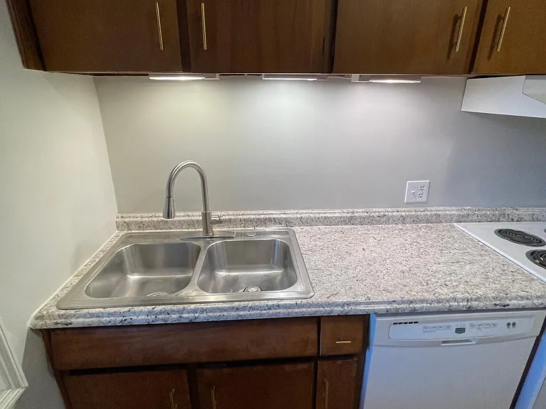 3668 Kingsboro Rd NE #10 — Photo 7