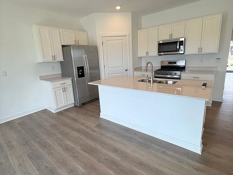 9203 Hemingway Dr — Photo 9