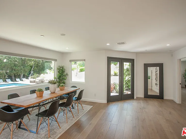 3751 Multiview Dr — Photo 11