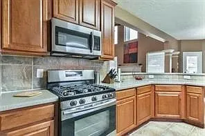 1621 N Yellowstone Dr — Photo 17