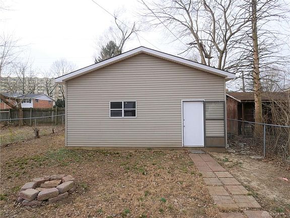 4th image of 2831 Lansing Dr