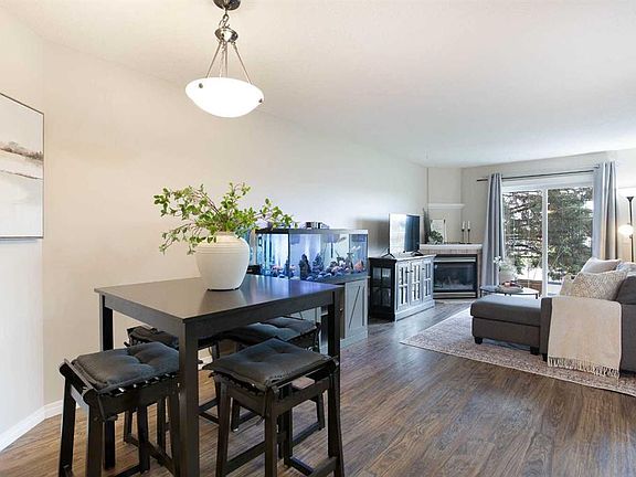 2nd image of 103 N Strathaven Dr #315