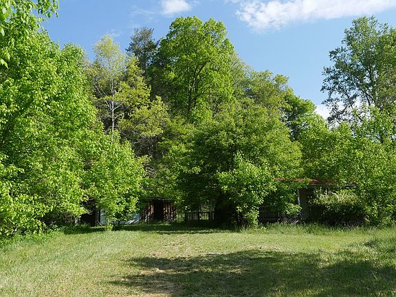 5th image of 265 Still House Hollow Rd