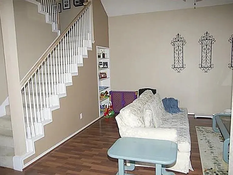 7900 Squire Ln — Photo 5