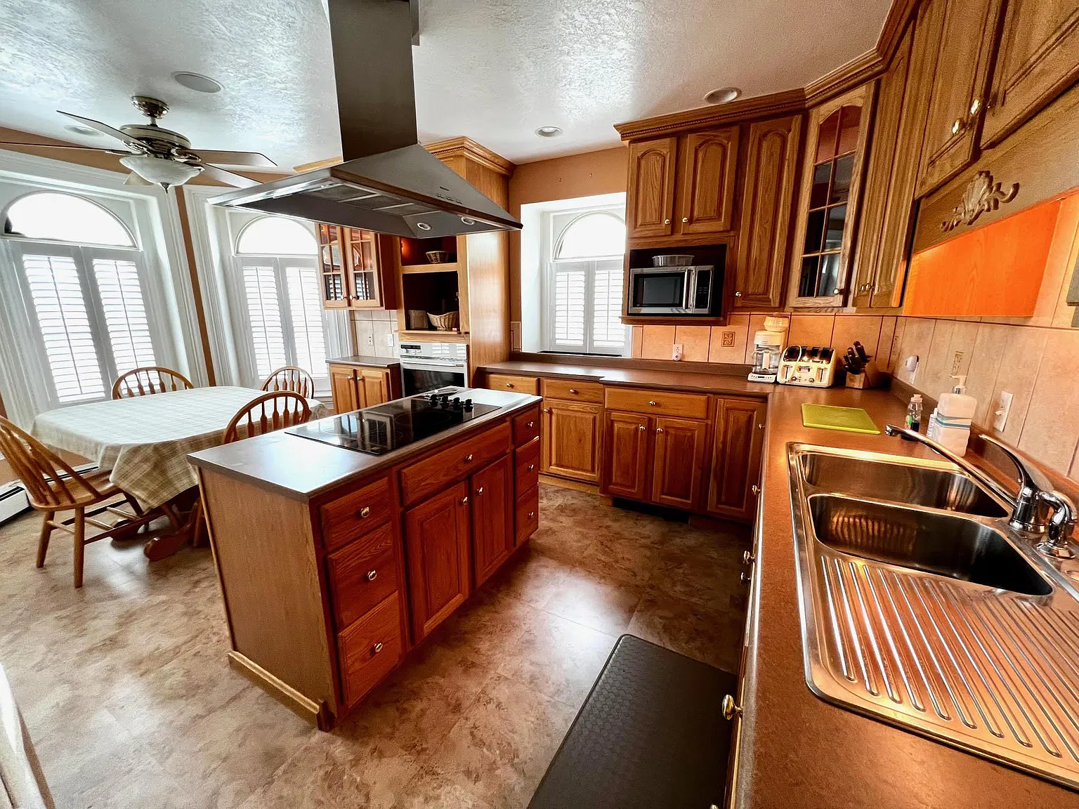 2 bed, 1100 sqft, $950 — Photo 2