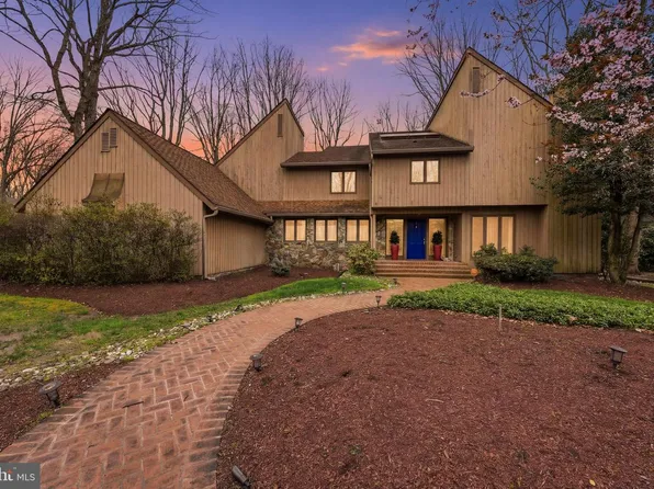 1 Windsor Dr, Voorhees, NJ 08043