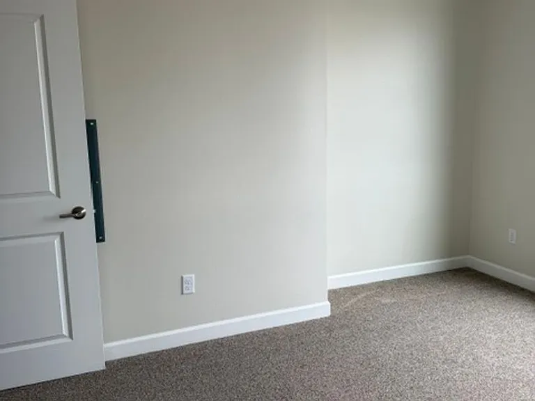 Brand New - War Eagle Apartments in the River Point District — Photo 15